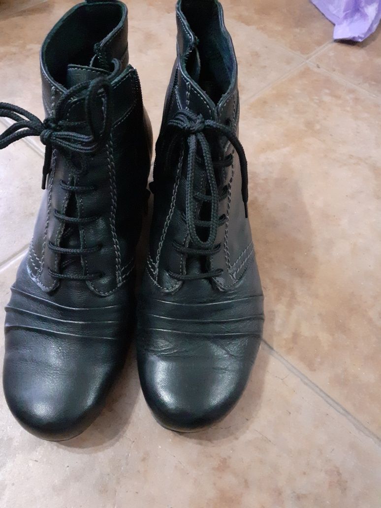 Sapatilhas, botas e sapatos n 39