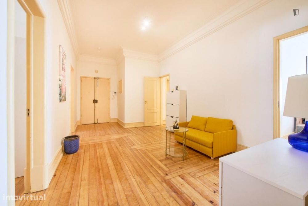 Quarto - localizado em Rato Lisbon