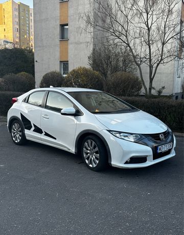 Samochód Honda Civic XI generacji 1.4