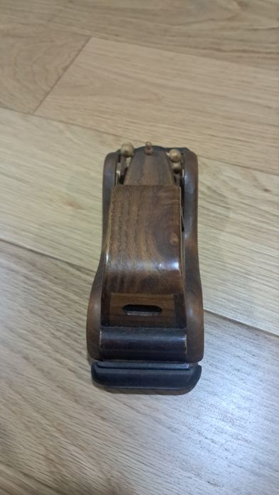 Carro de madeira antigo