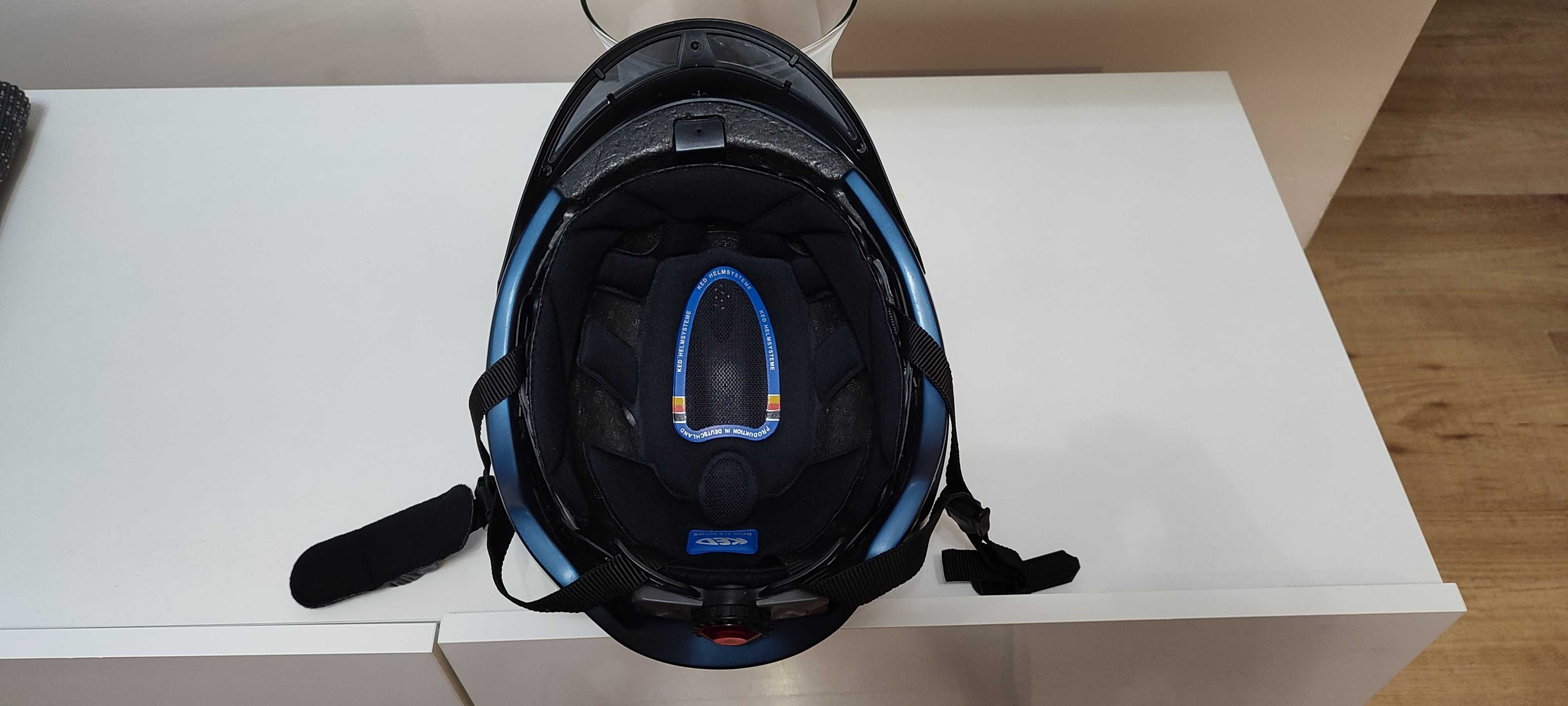 Kask jeździecki.