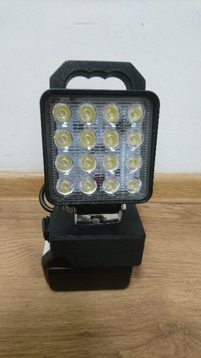 Lampa robocza przenośna halogen LED Makita 18V