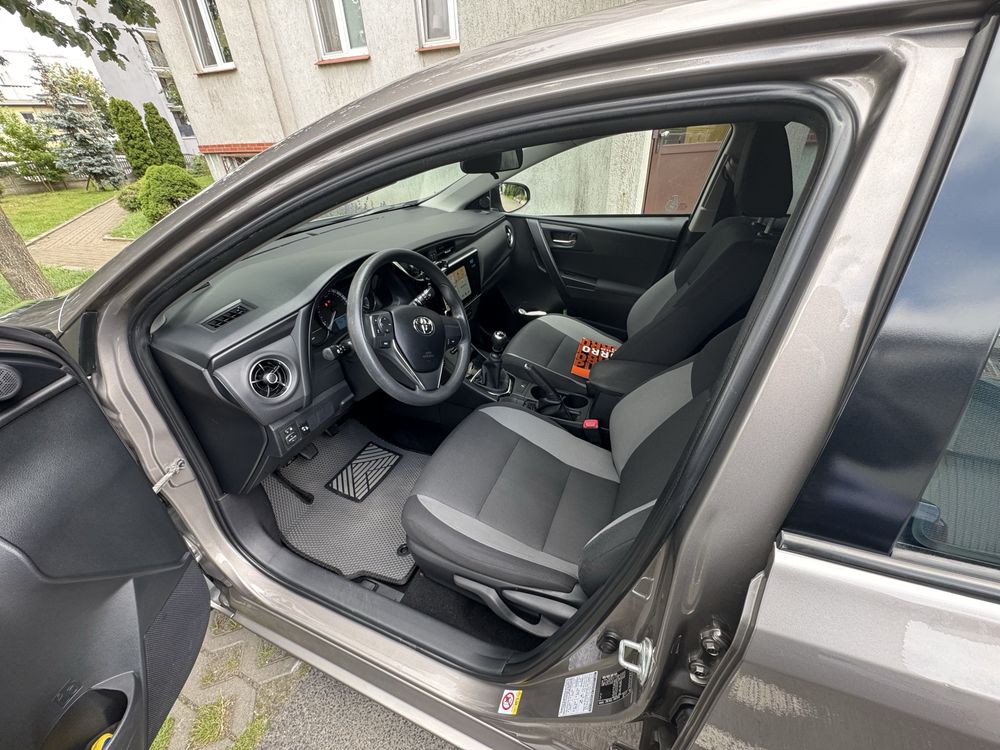 Toyota Auris TS Active Plus 2016 1.6 PB/LPG Super stan!!