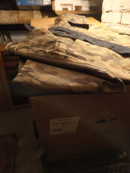 spodnie z laminatu deszczochronne ,moro, męskie M/L