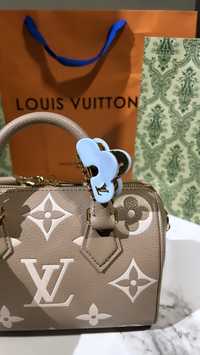 Spinka do włosów, ozdoba torebki Brelok Louis Vuitton Nowa kolekcja