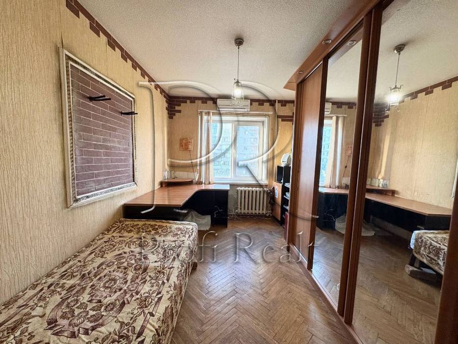 Продаж 3-к квартири Вербицького 28в Харківська Вирлиця Позняки