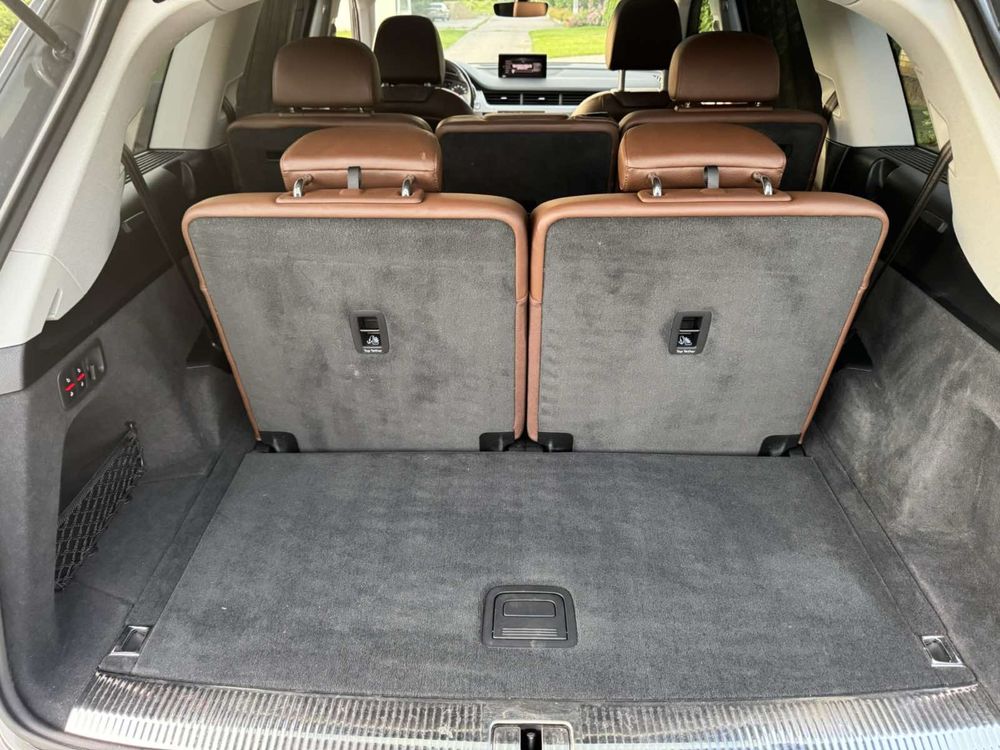 Автомобіль AUDI Q7 2.0 2017