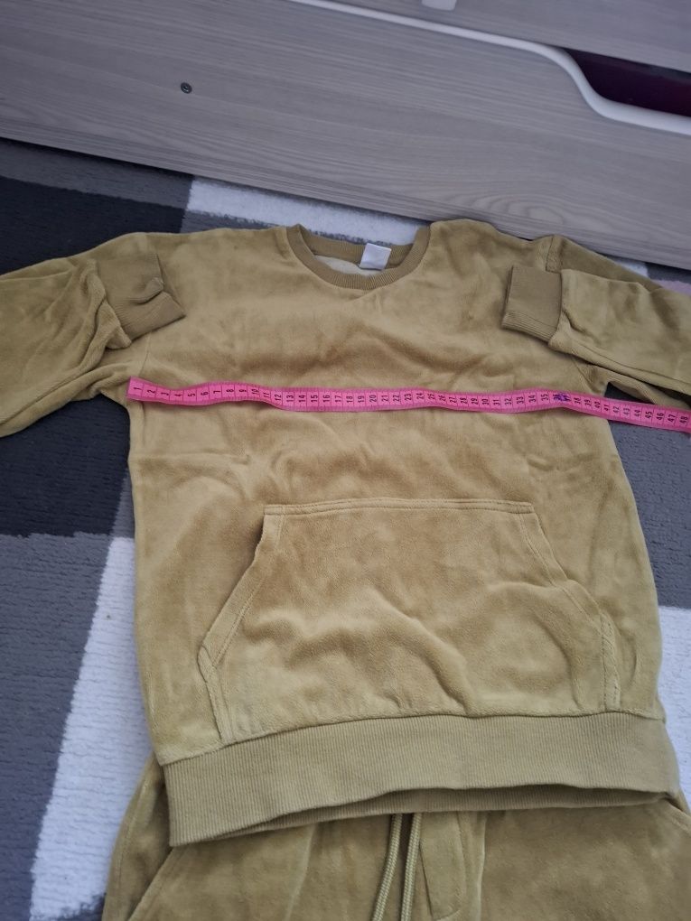 Dres oliwkowy 134 dla dziewczynki