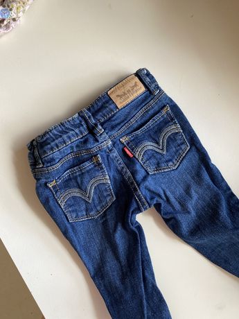 Piekne jeansy LEVIS dla dziewczynki- 1/2 lata