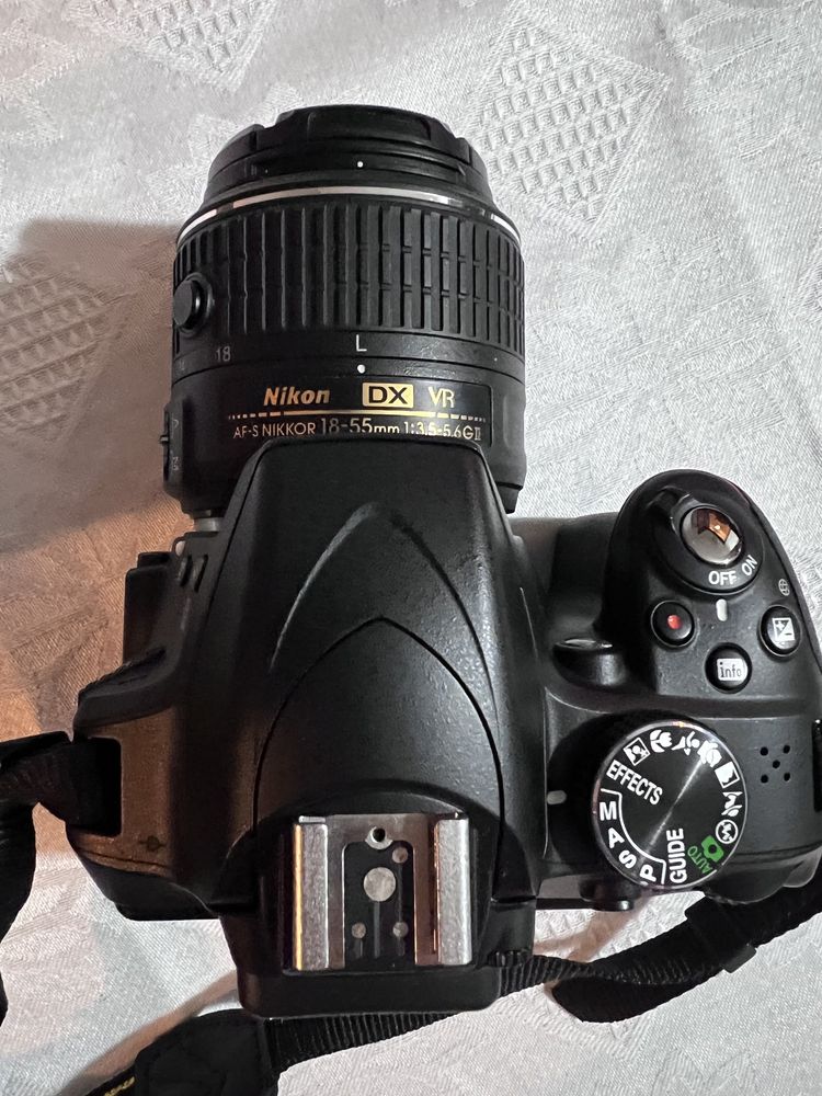 Câmera Nikon D3300 c/ carregador + bateria