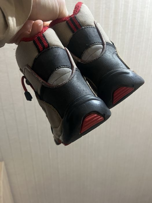 Віддам зимові чобітки для хлопчика, р.23