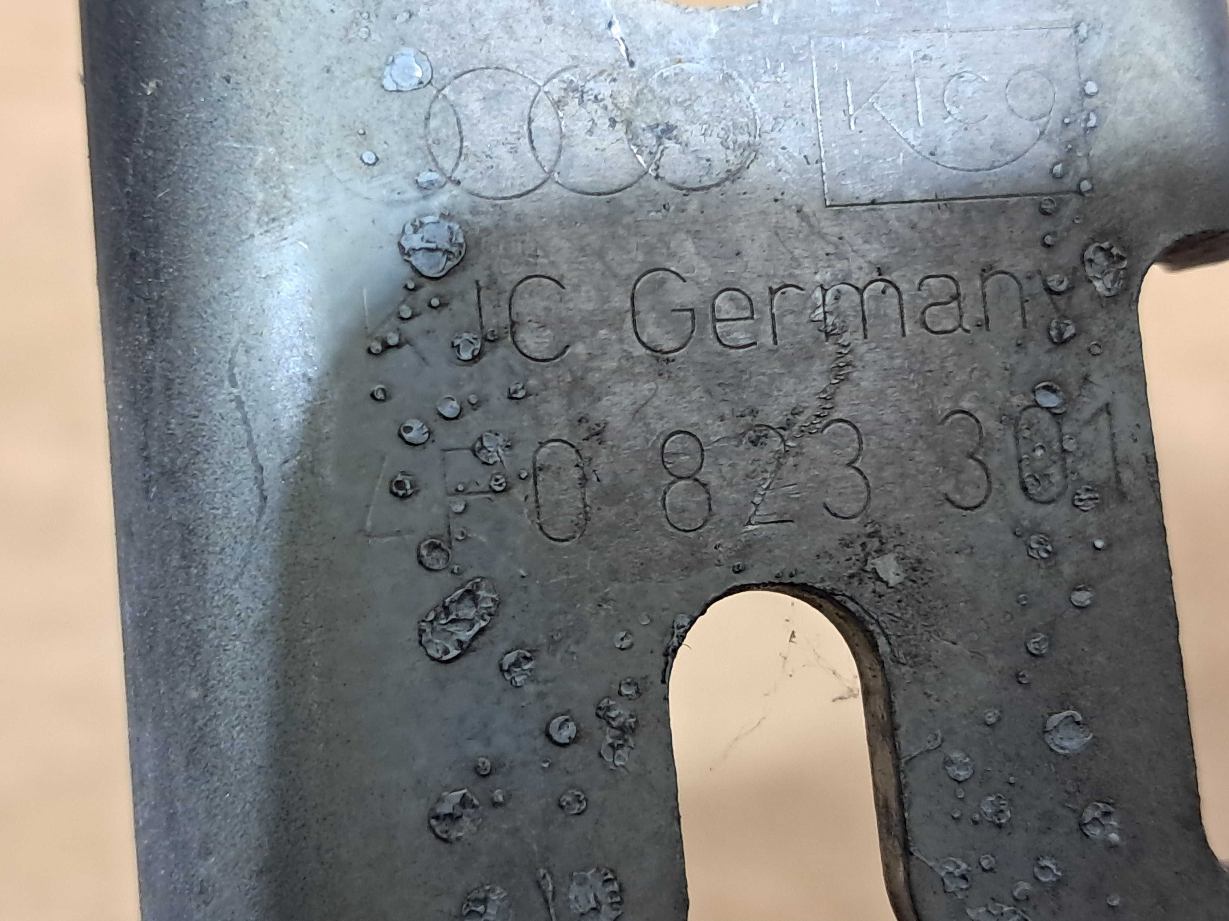 Zawias zawiasy maski 2 szt komplet prawy i lewy AUDI A6 C6
