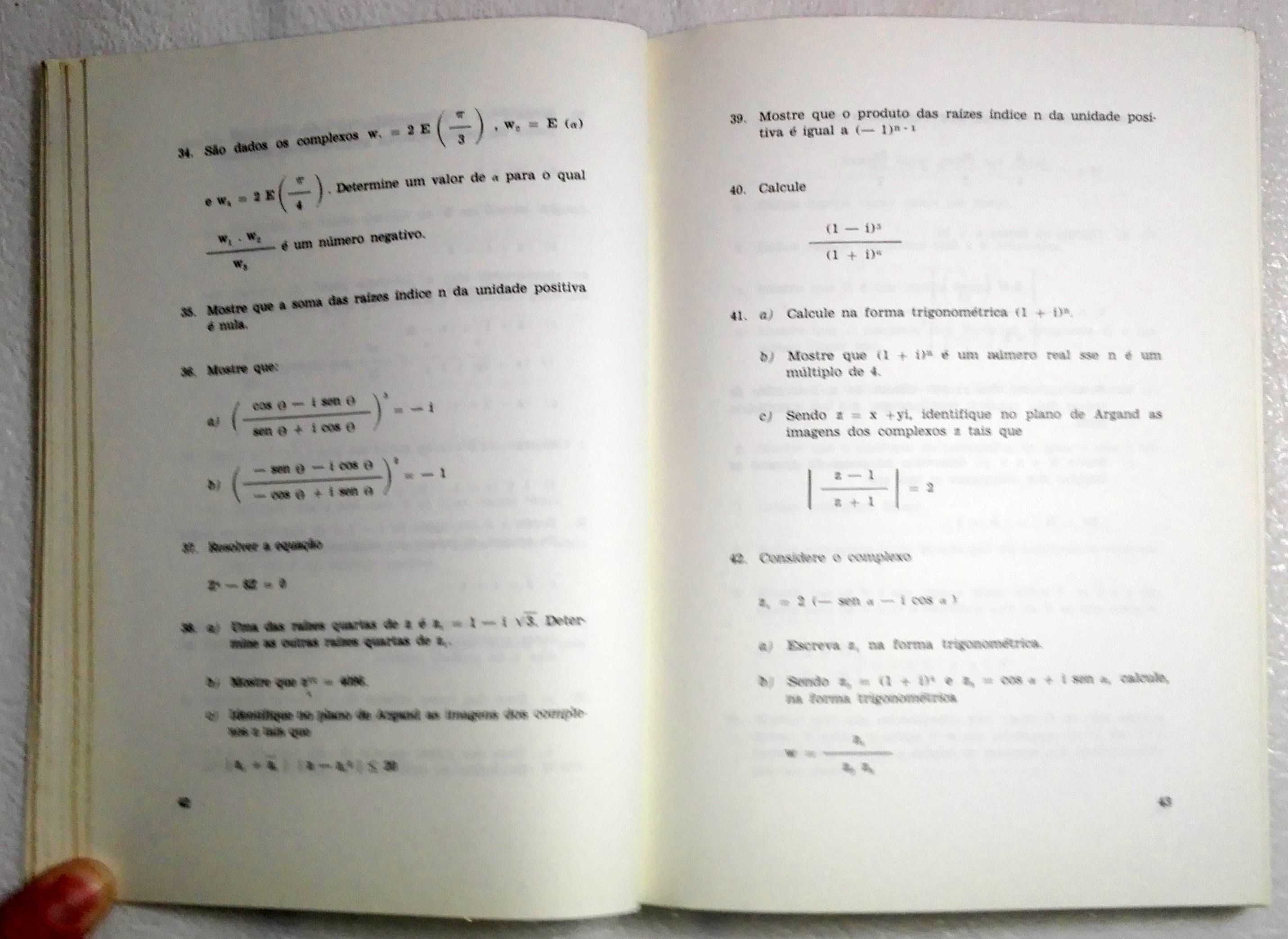 Livro Exercicios de Matemática 1 - 12ª ano