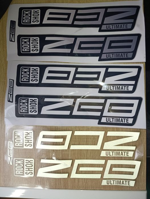Naklejki na amortyzator rock shox zeb ultimate