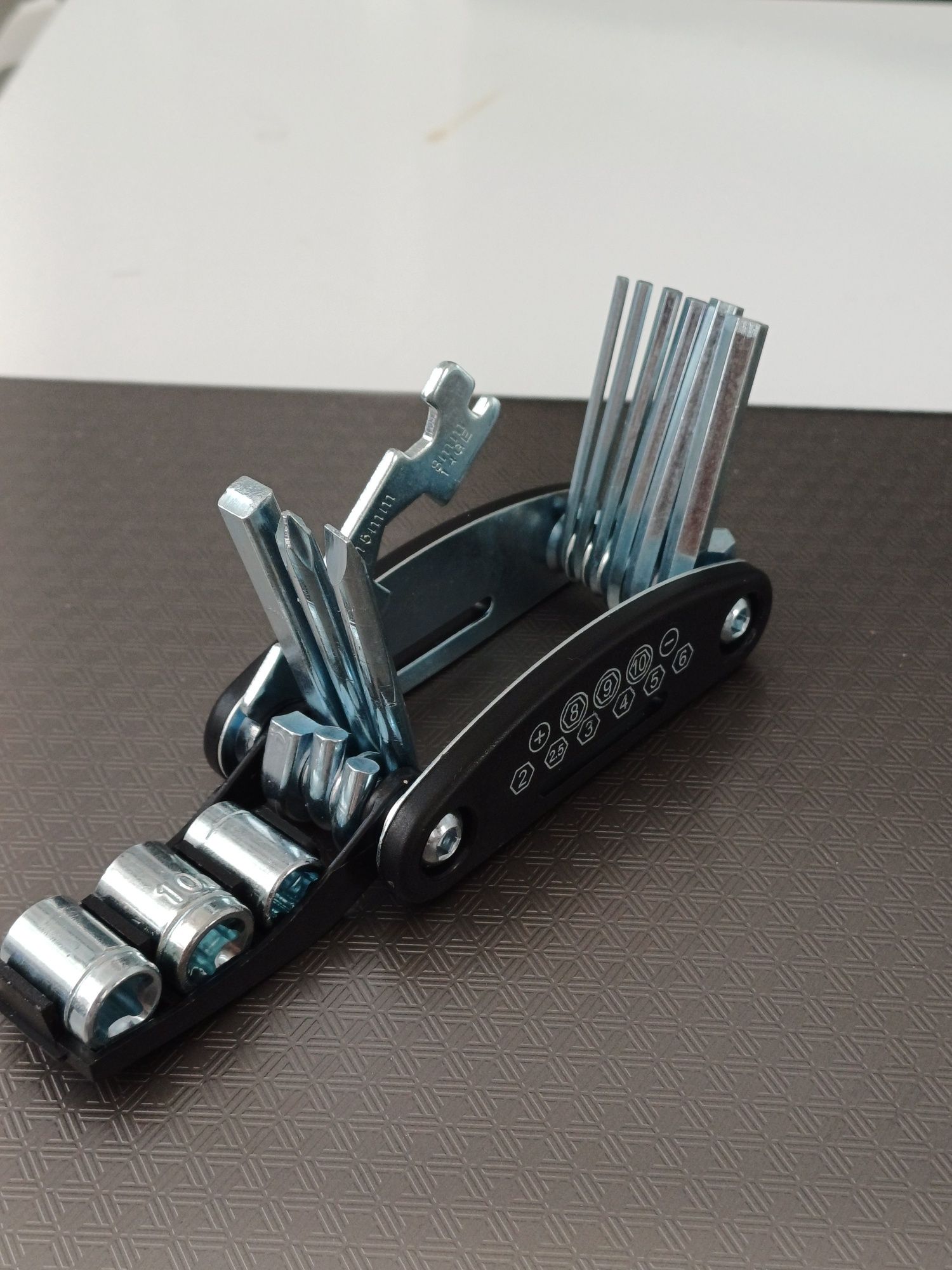 Klucze do roweru multitool 16 w 1