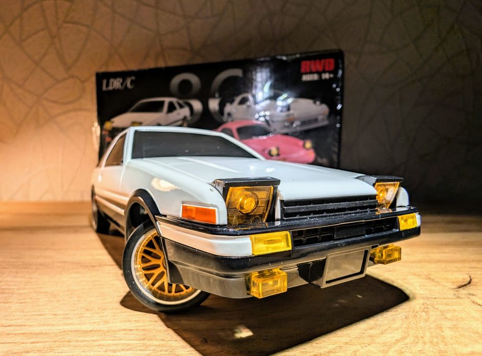 Дрифт машинка Toyota AE86 на радіокеруванні / радиоуправлении LD1801