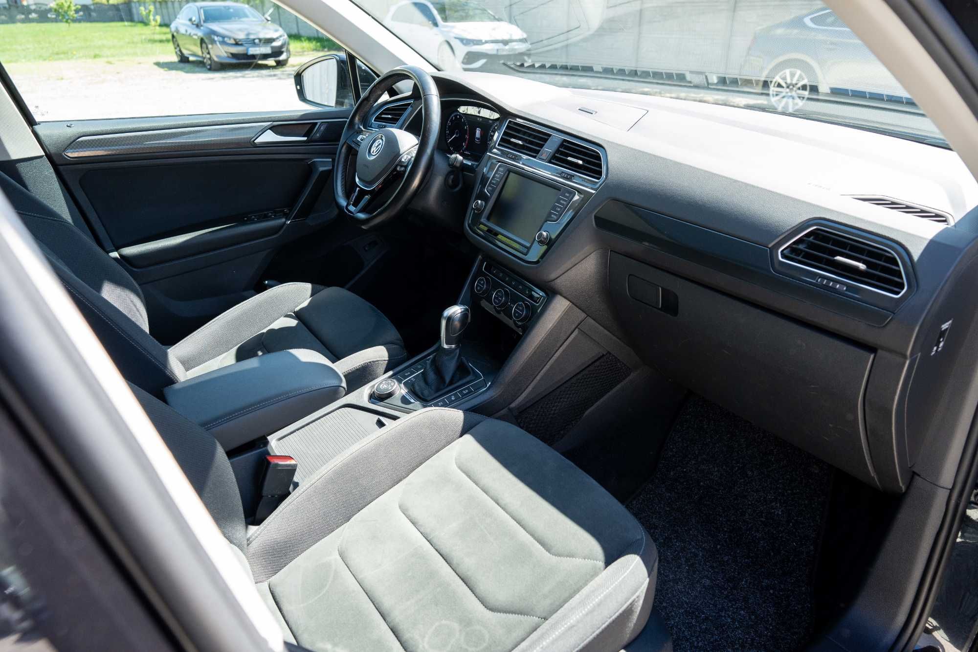 VW TIGUAN R-LINE 2.0TSI 180KM DSG * 4motion * panorama * kamery * hak