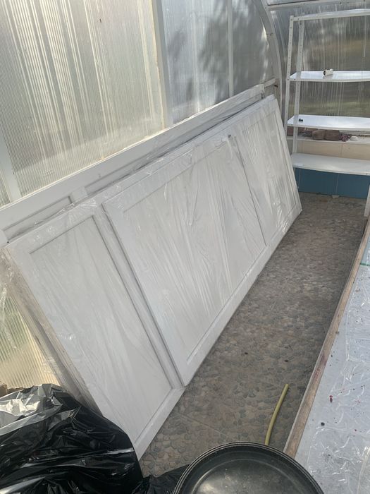 Перегородки пластикові та двері. Б/в