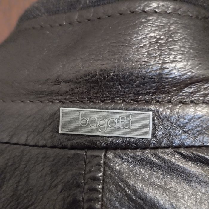 Продам шкіряну куртку bugatti