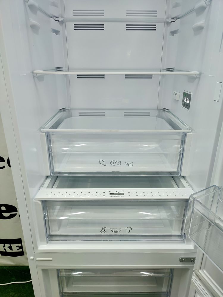 Двокамерний холодильник VestFrost Electrolux MultiCooling NoFrost A+++