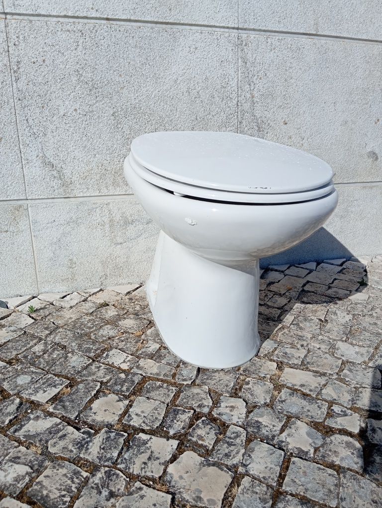 Vendo base de duche em cerâmica ou sanita ou bidé conforme as fo
