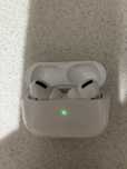 Airpods Pro 2.