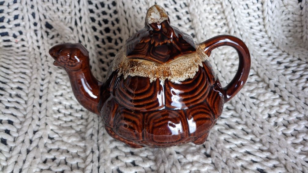 Продам чайник в виде черепахи(керамика)