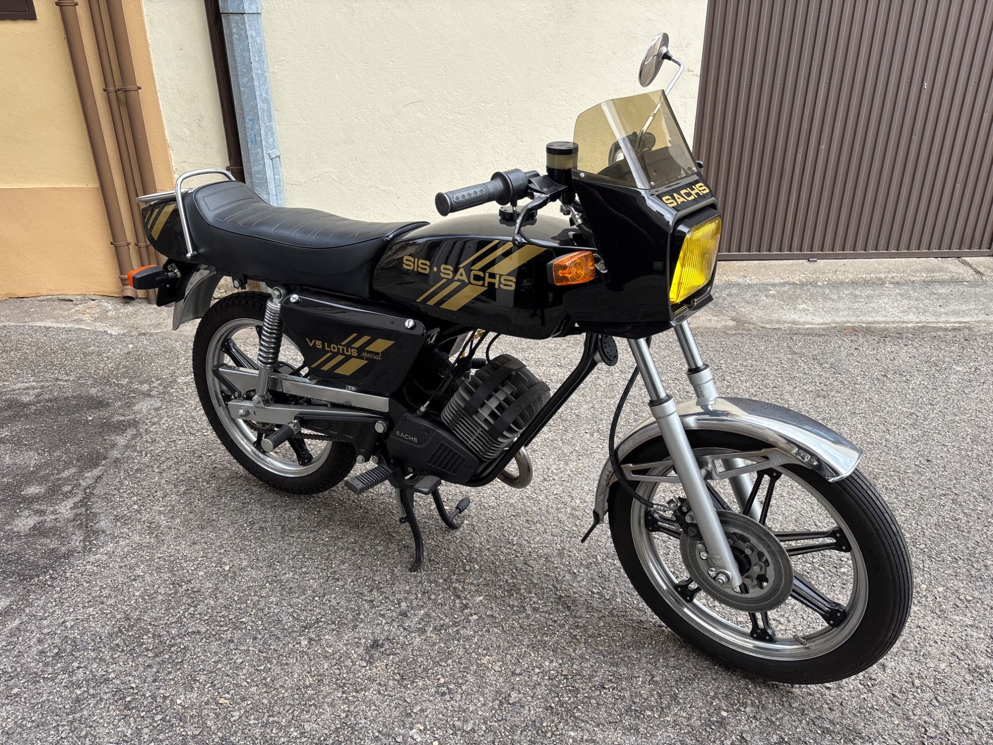 Sachs lotus como nova