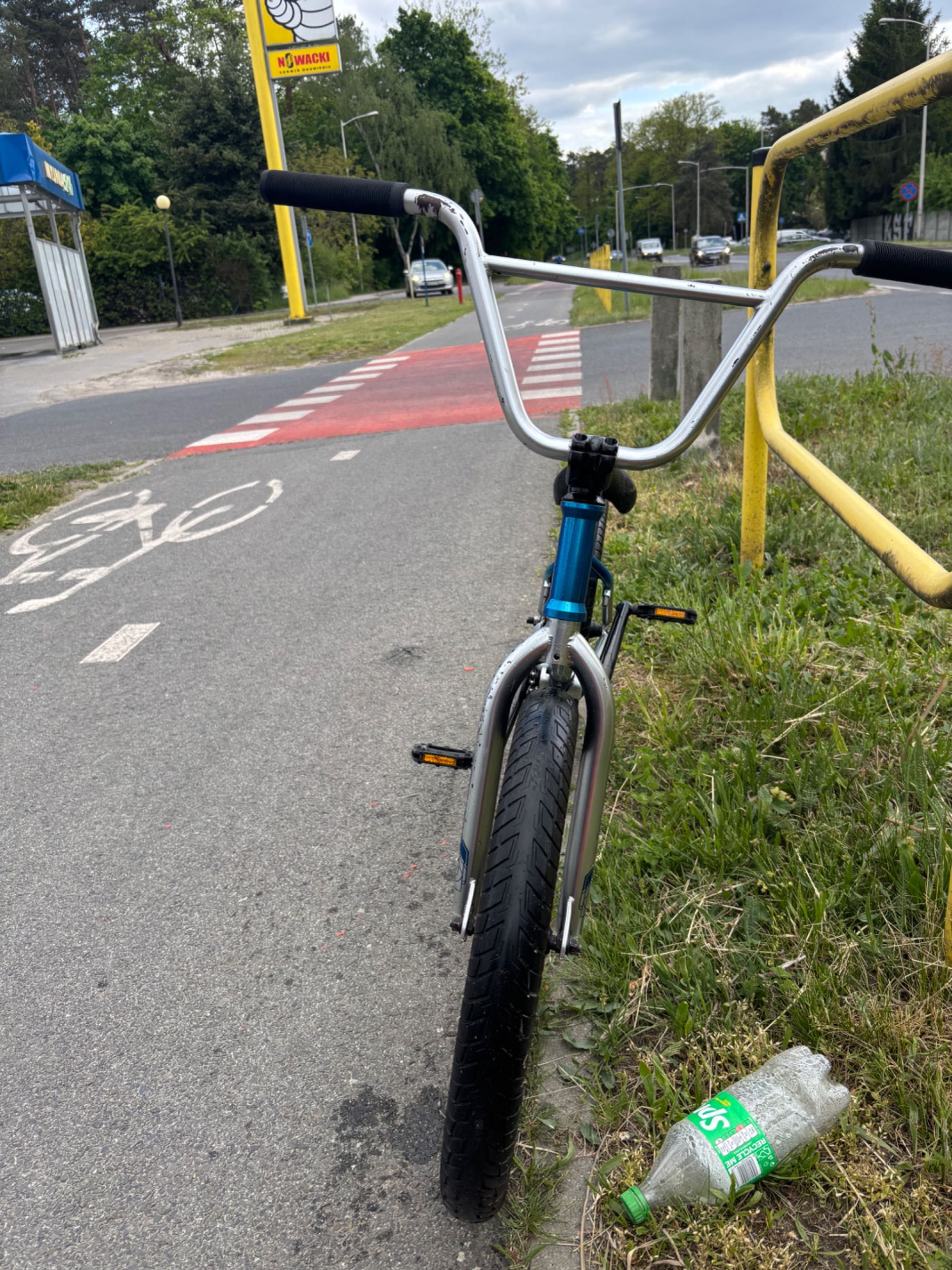 Zadbany bmx w bardzo dobrym stanie, nie posiada żadnych wad