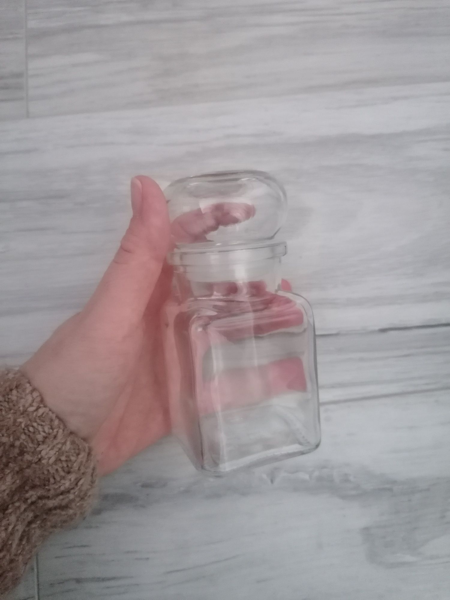 Szklany pojemnik 150ml z przykrywką