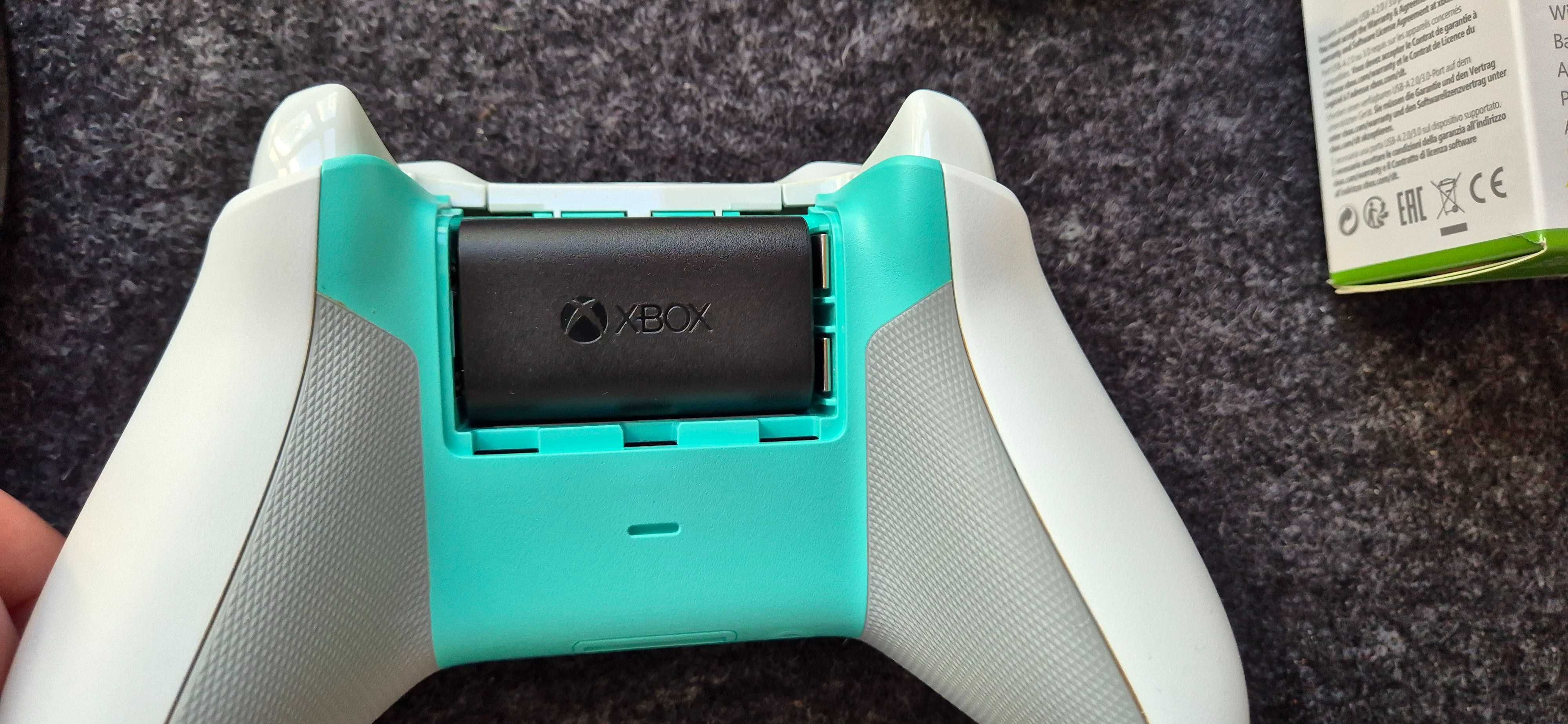 Akumulator Play&Charge do pada od Xbox'a - Stan idealny