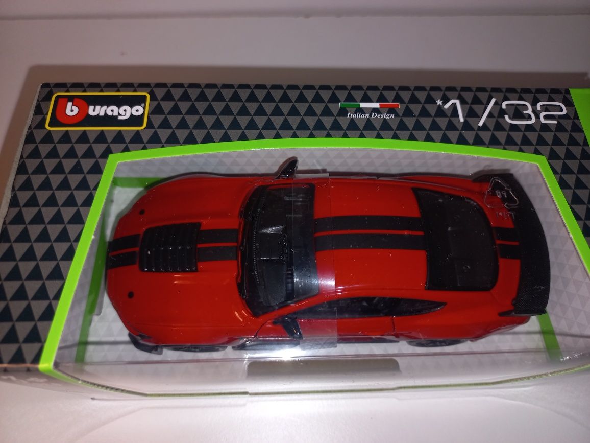 Bburago Mustang Shelby GT500,skala 1:32