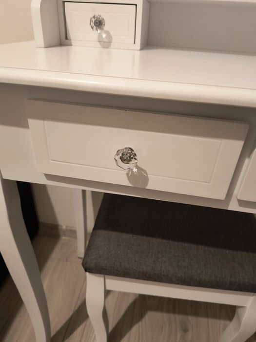 Toaletka z taboretem