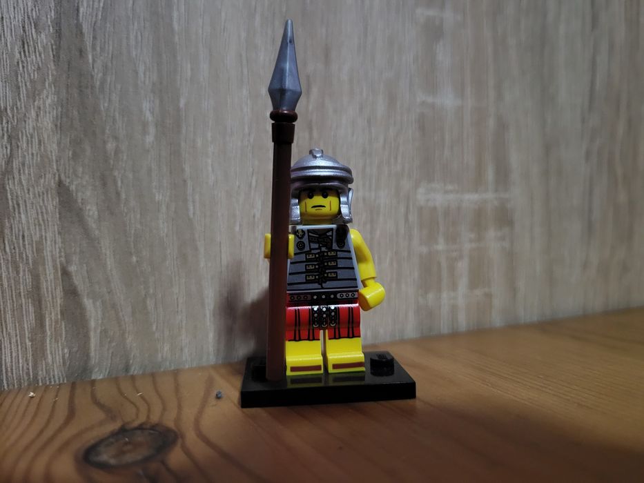 Lego minifigures seria nr 6 Legionista, rzymianin BEZ tarczy 1 szt