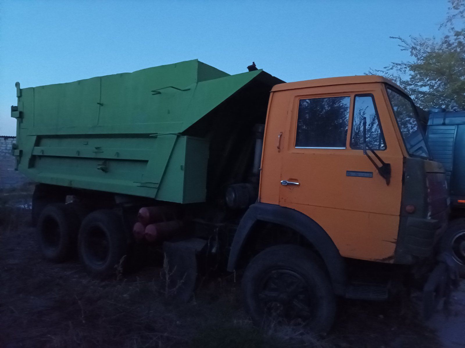 Продам КАМАЗ  5511 самосвал.