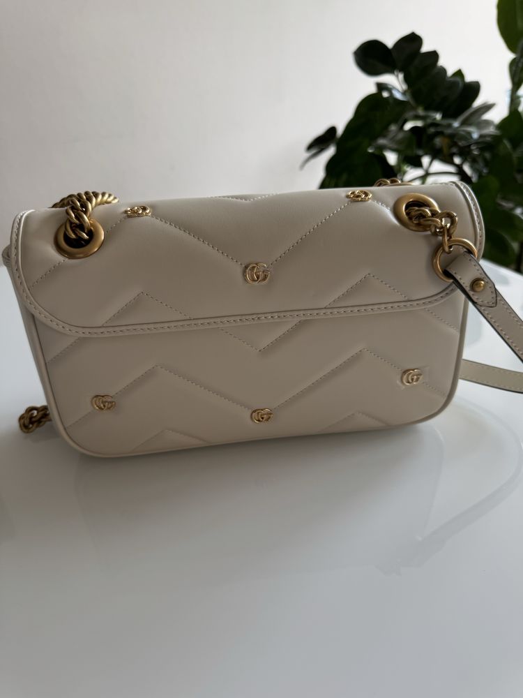 Gucci medium Marmont shulder bag