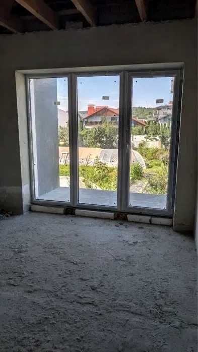 Продається ЗДАНИЙ будинок з ГАРАЖЕМ з виглядом на Вовчинецькі гори