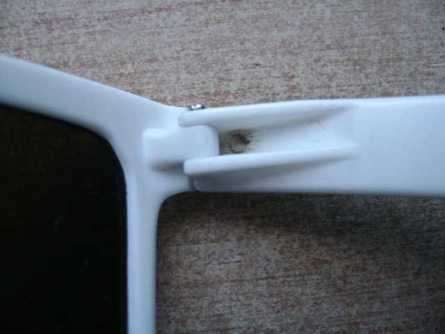 Starocie z PRL - Okulary przeciwsłoneczne damskie rozstaw ramion 13 cm