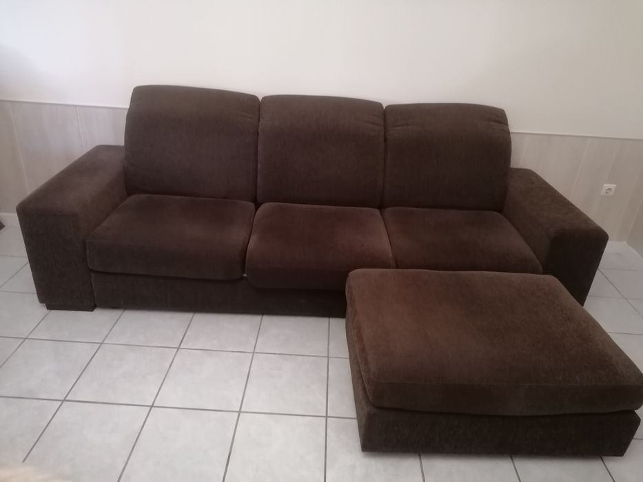 Sofá com chaise longue