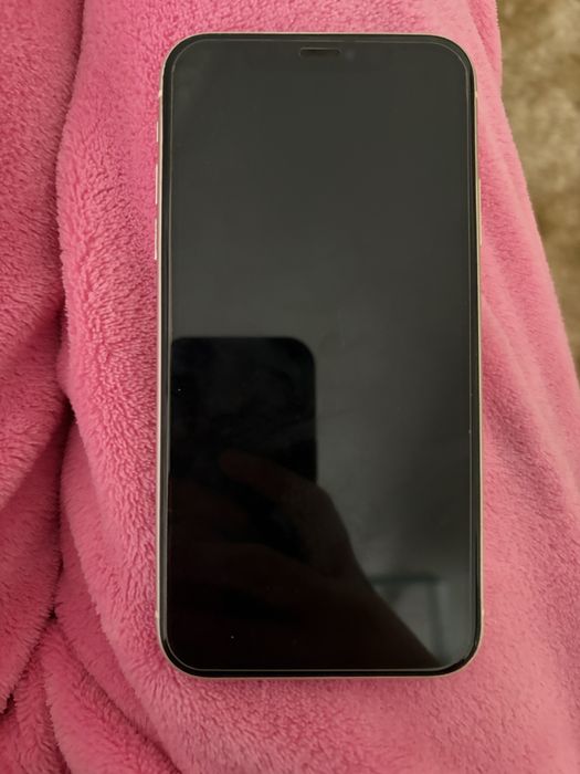 iphone 11 com pelicula e carregador