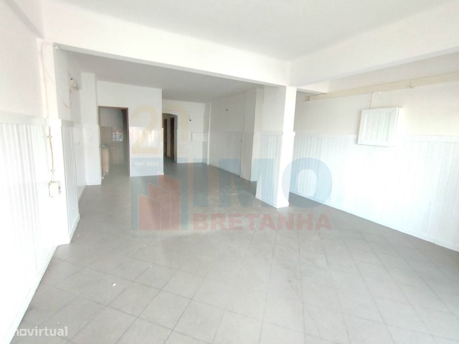 Loja / Café / Espaço Comercial - Rua Mateus Fernandes - Covilhã