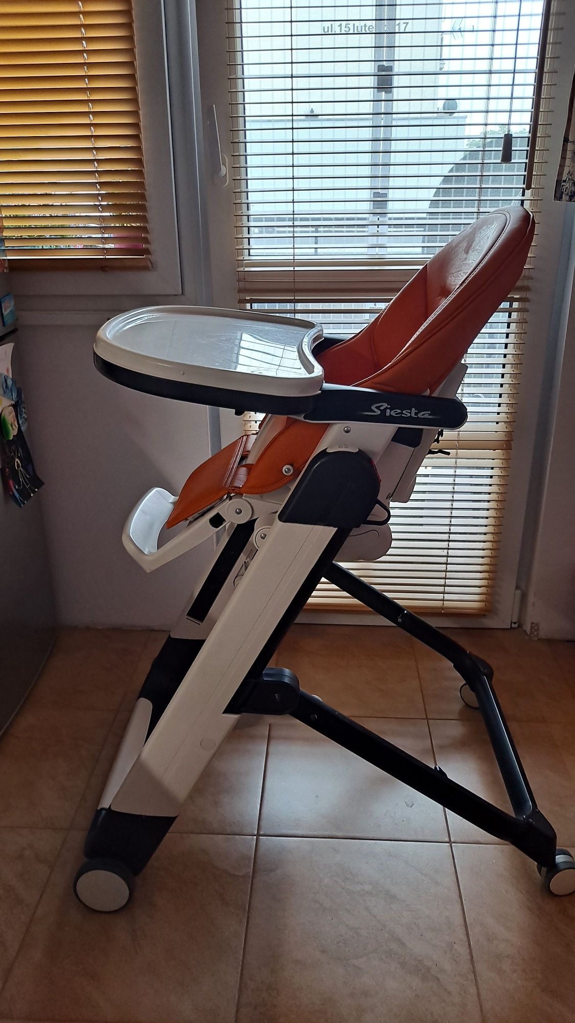 Krzesełko do karmienia peg perego siesta. Nowa wkładka