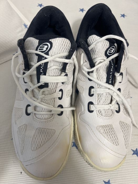 Tenis Bullpadel Confort Branco e azul escuro