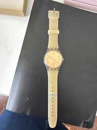 Relogio Swatch dourado