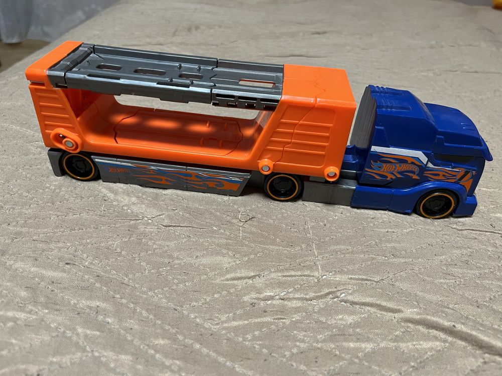 Хот вилс Hot Wheels краш, автовоз, вонтажівка