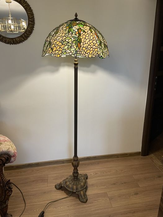 Stara piekna mosiężna lampa podłogowa witrażowa Tiffany