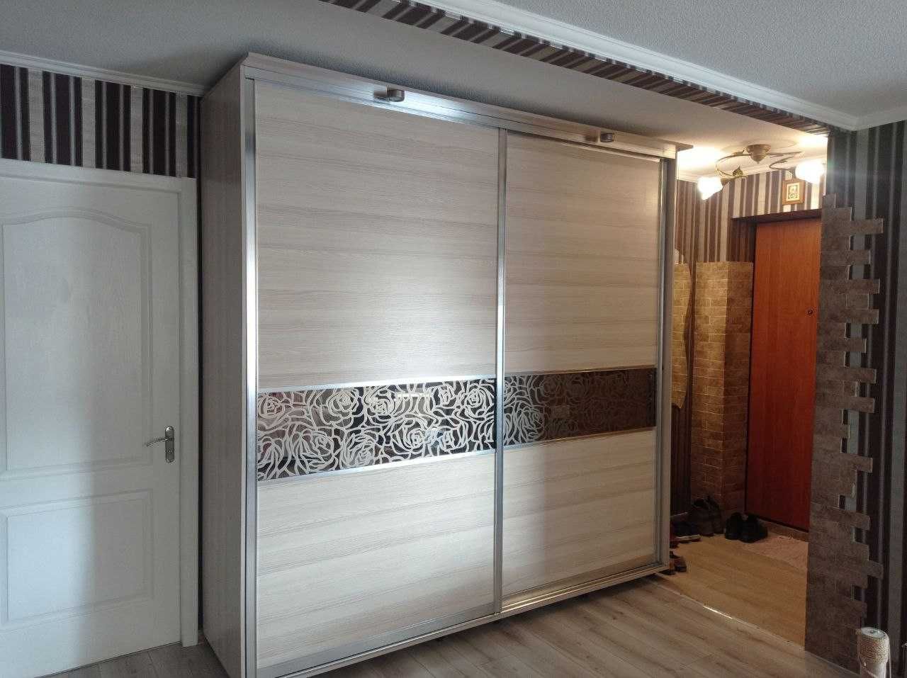 продам 4 комнатную квартиру