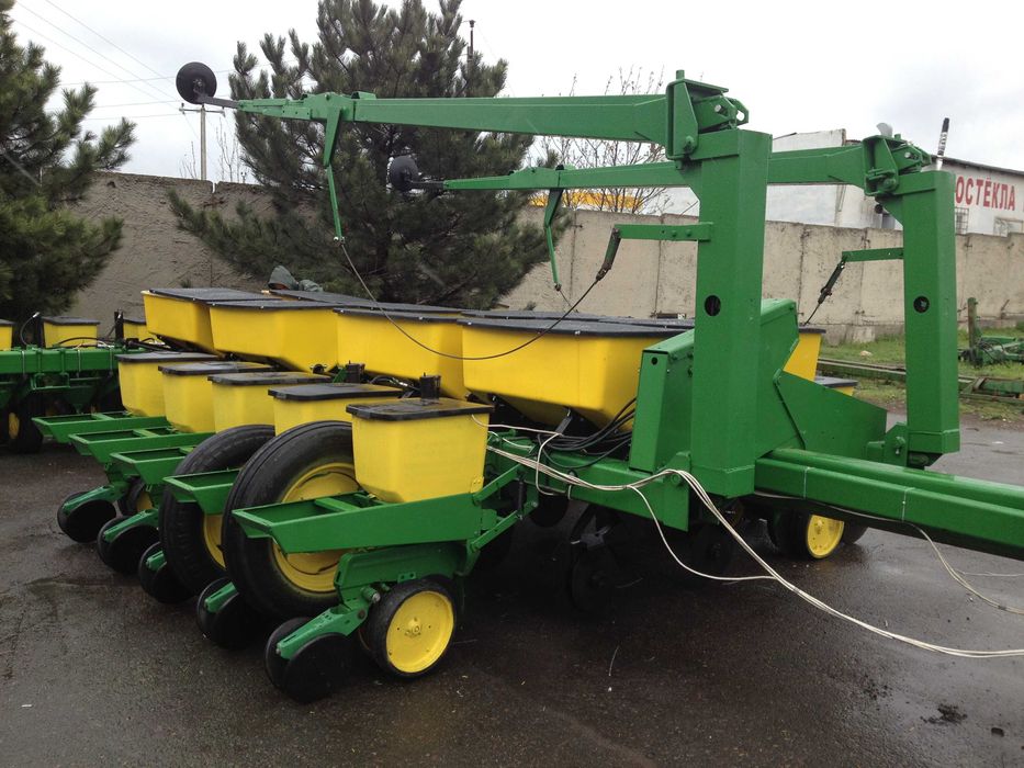 Сеялка пропашная John Deere 7000/7200 8/16рядн. из США в наличии