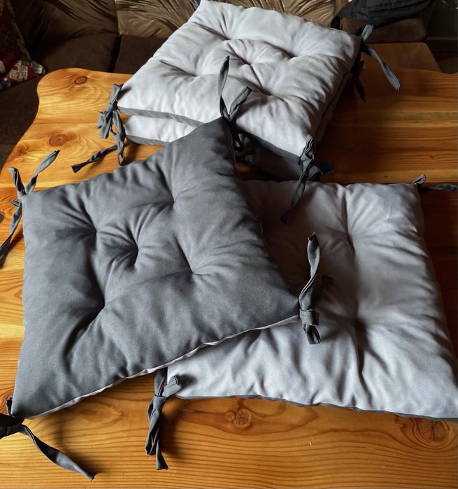 Подушки для крісел, на табурети, на стільці, в школу, садочок.