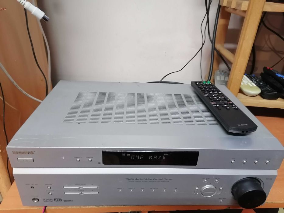 Amplituner Sony STR-K780 pilot